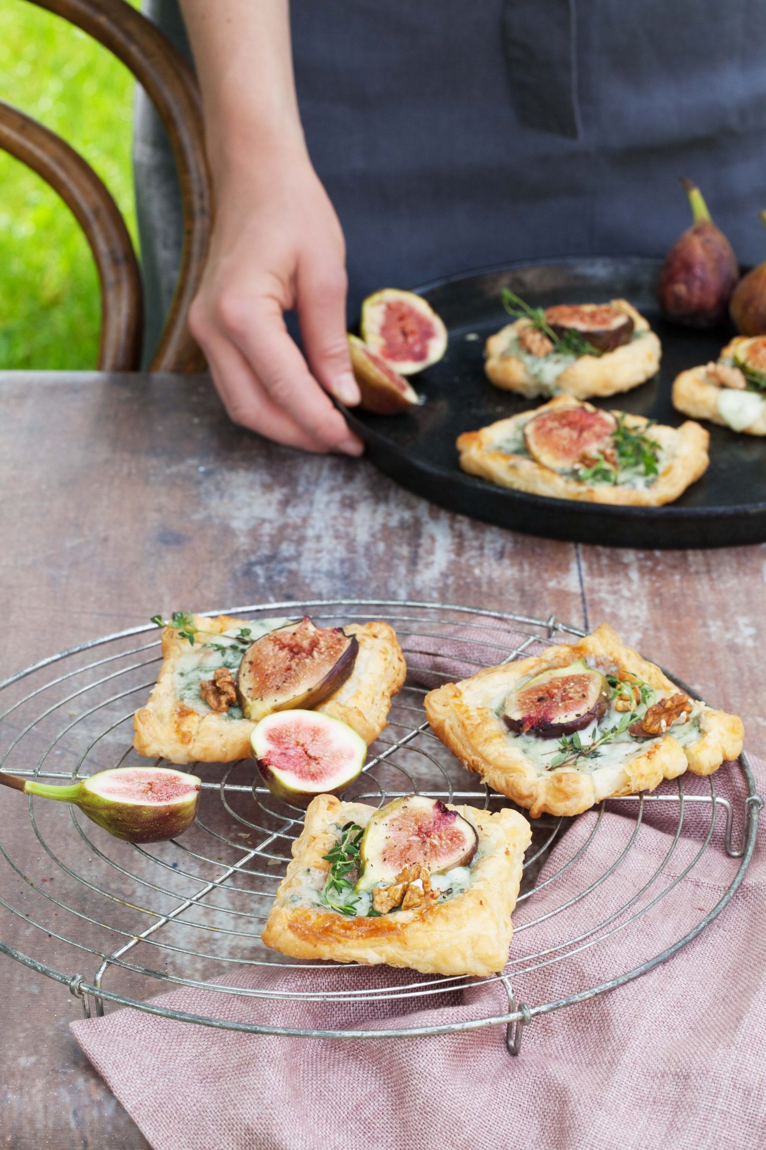 Puff Pastry Tartes with Gorgonzola and Figs